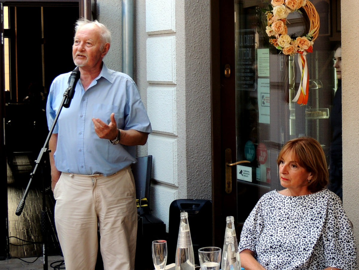 KECSKEMÉTI SZALON 2