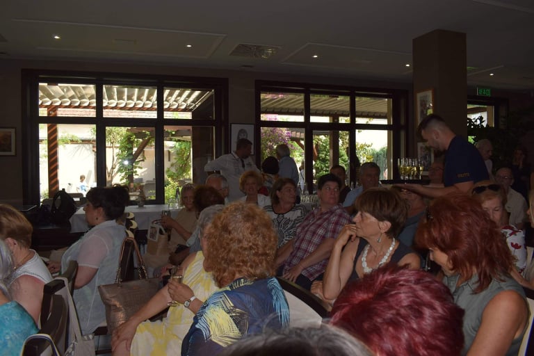 KECSKEMÉTI SZALON 3