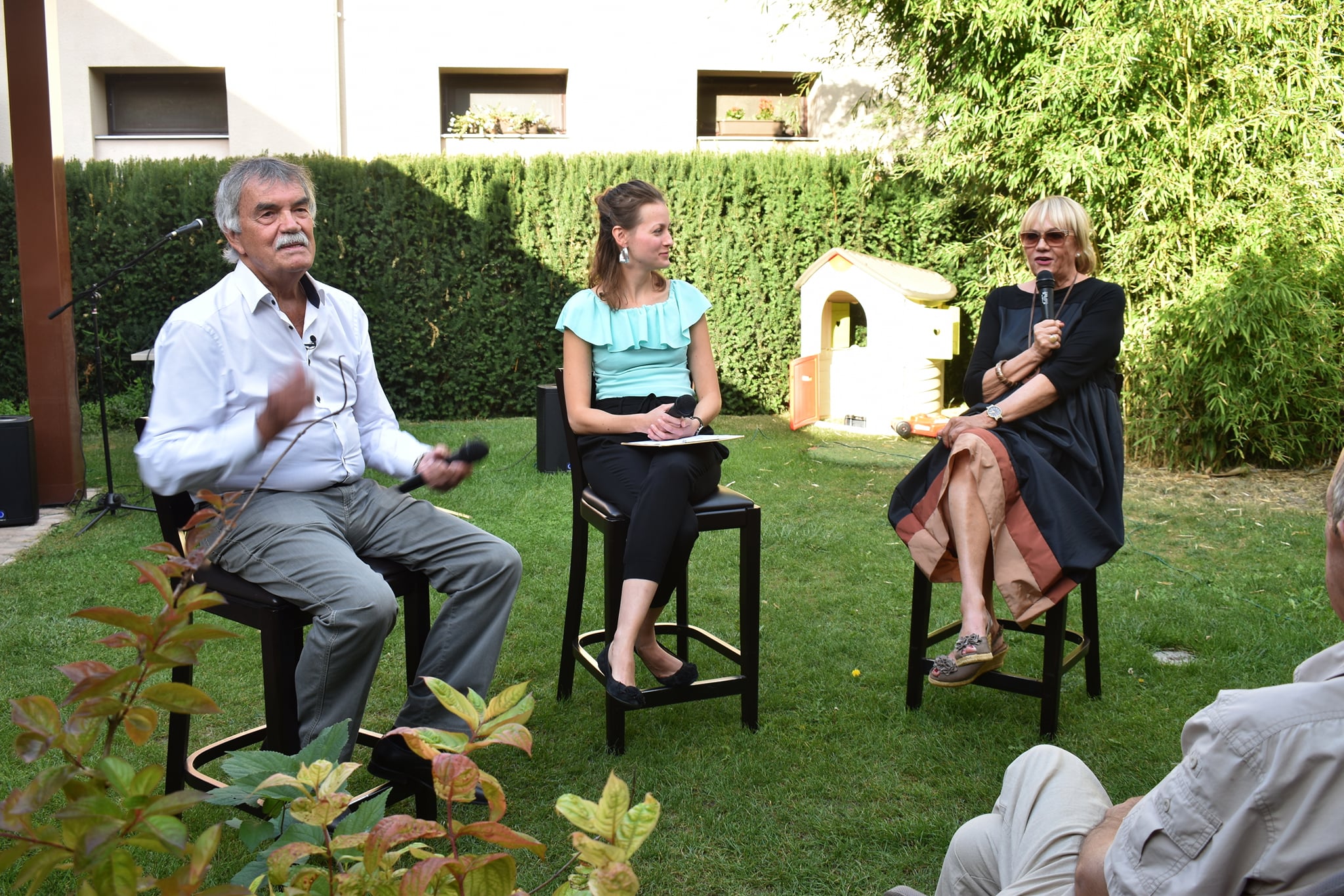 KECSKEMÉTI SZALON 7